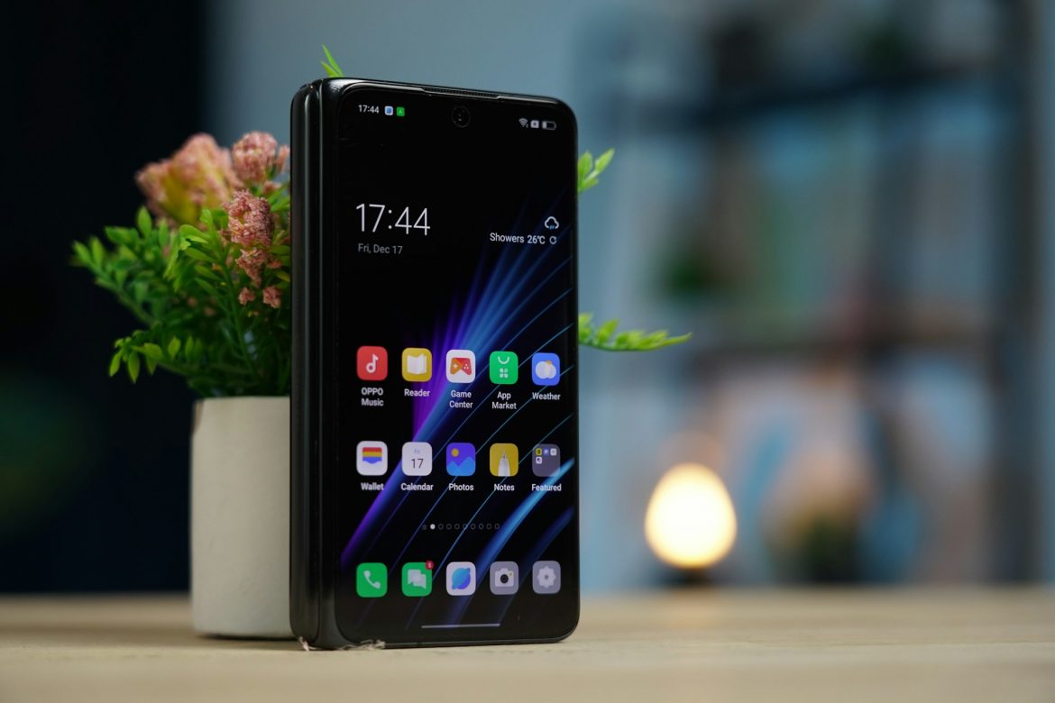 Samsung fait le grand écart : du Galaxy S25 à prix cassé à l&rsquo;insaisissable TriFold